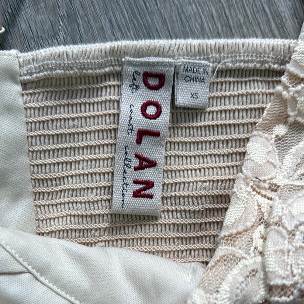 Cream Lace Ruched Crop Top - Picture 2 of 3